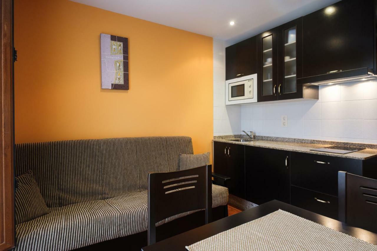 Apartamentos De Herminia Manzaneda  Экстерьер фото