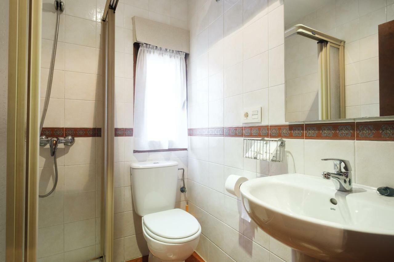 Apartamentos De Herminia Manzaneda  Экстерьер фото