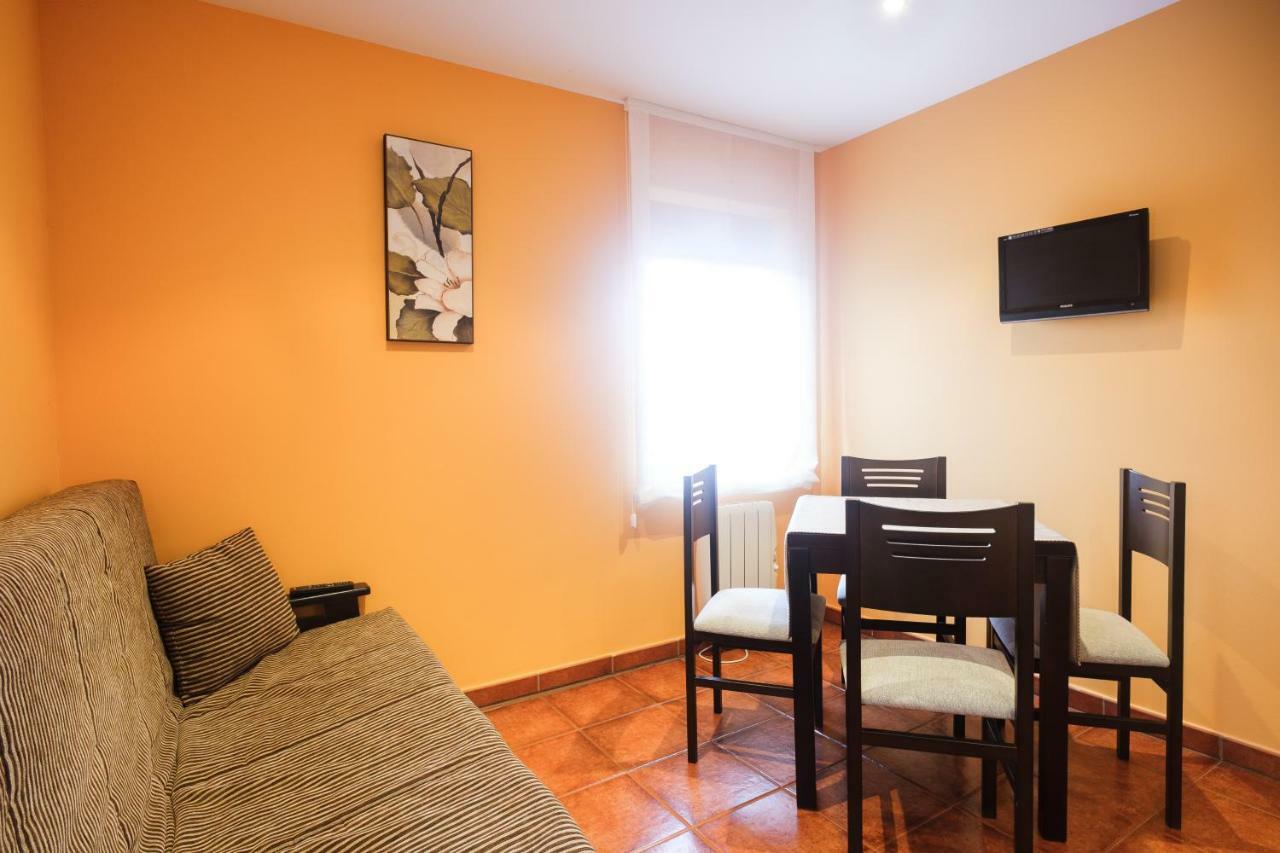 Apartamentos De Herminia Manzaneda  Экстерьер фото