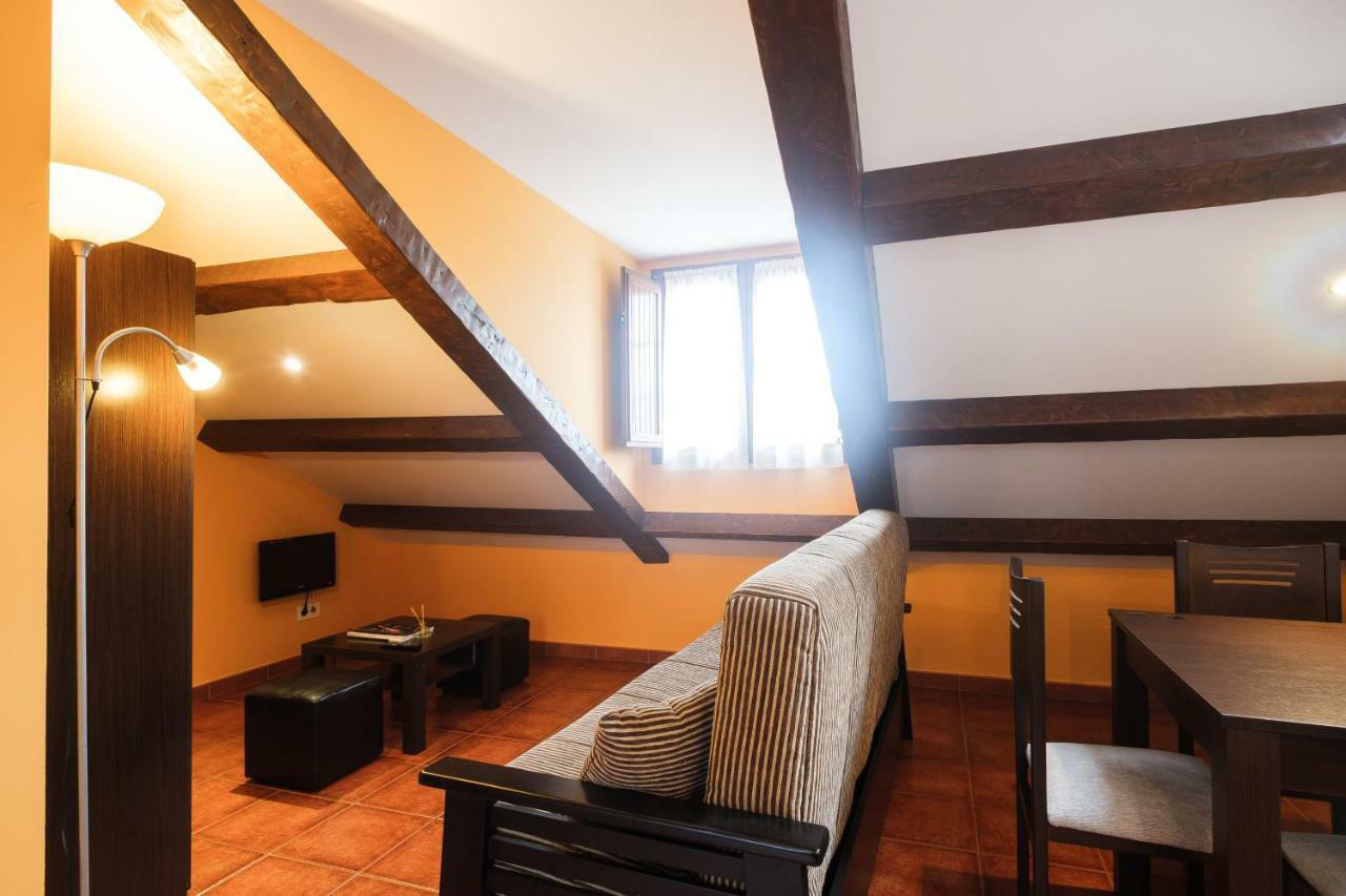 Apartamentos De Herminia Manzaneda  Экстерьер фото