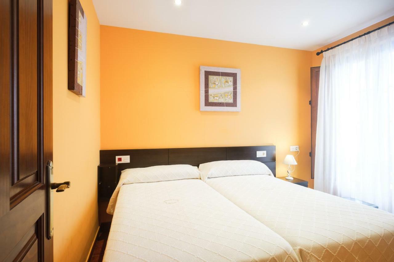 Apartamentos De Herminia Manzaneda  Экстерьер фото