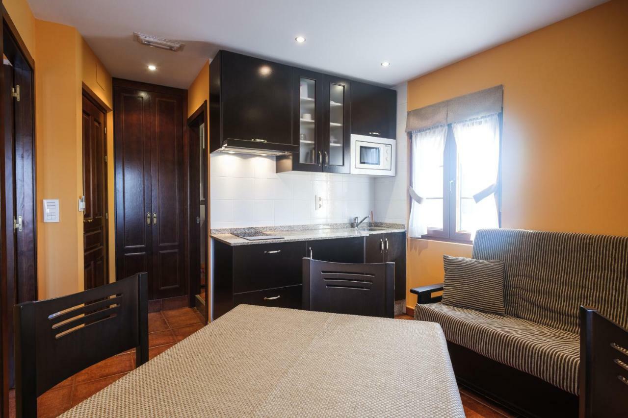 Apartamentos De Herminia Manzaneda  Экстерьер фото