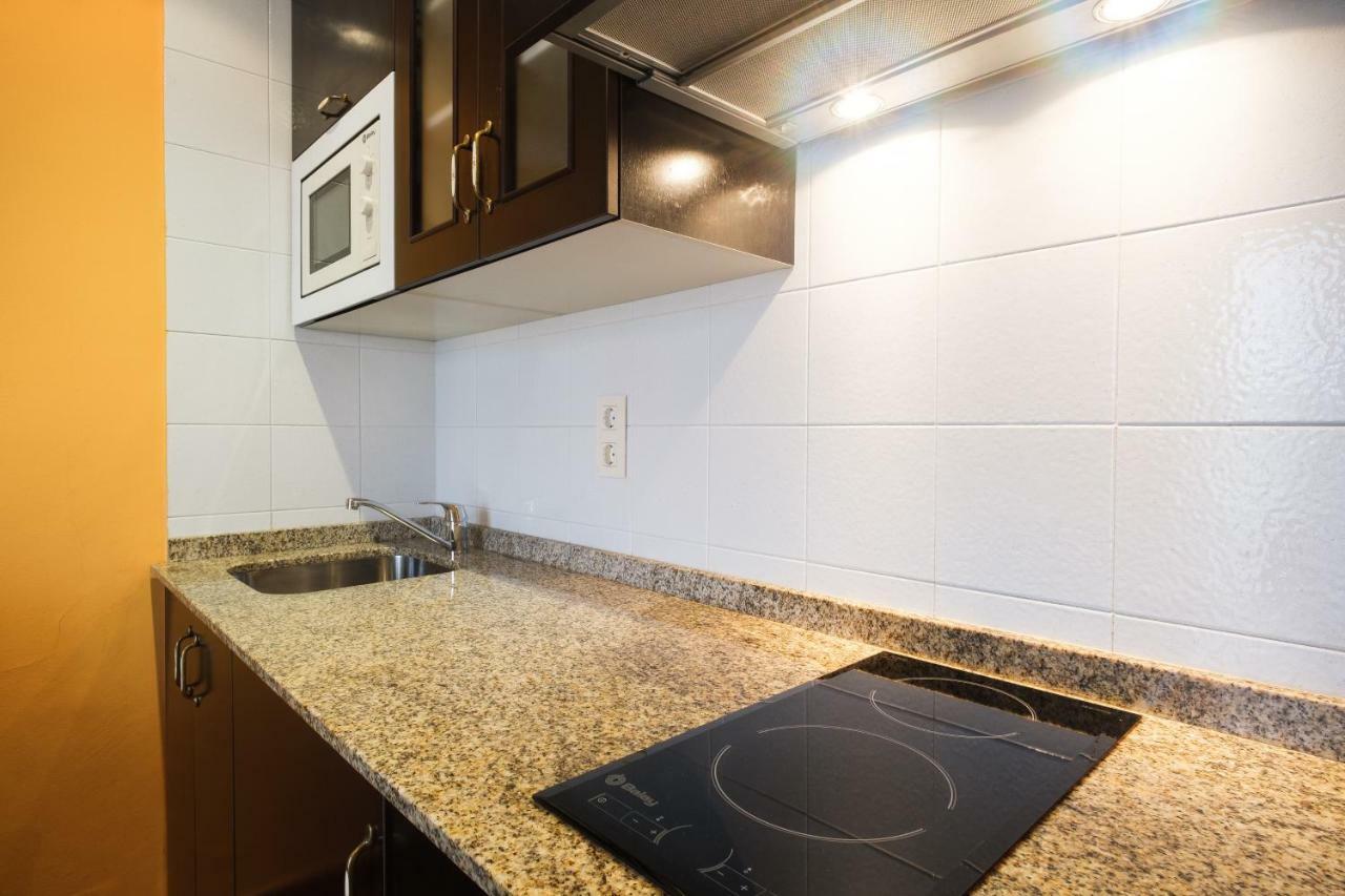 Apartamentos De Herminia Manzaneda  Экстерьер фото