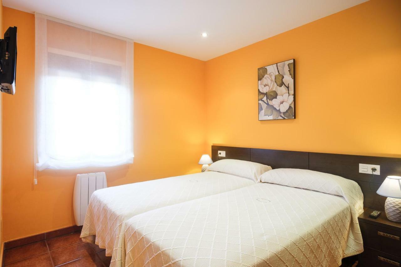 Apartamentos De Herminia Manzaneda  Экстерьер фото
