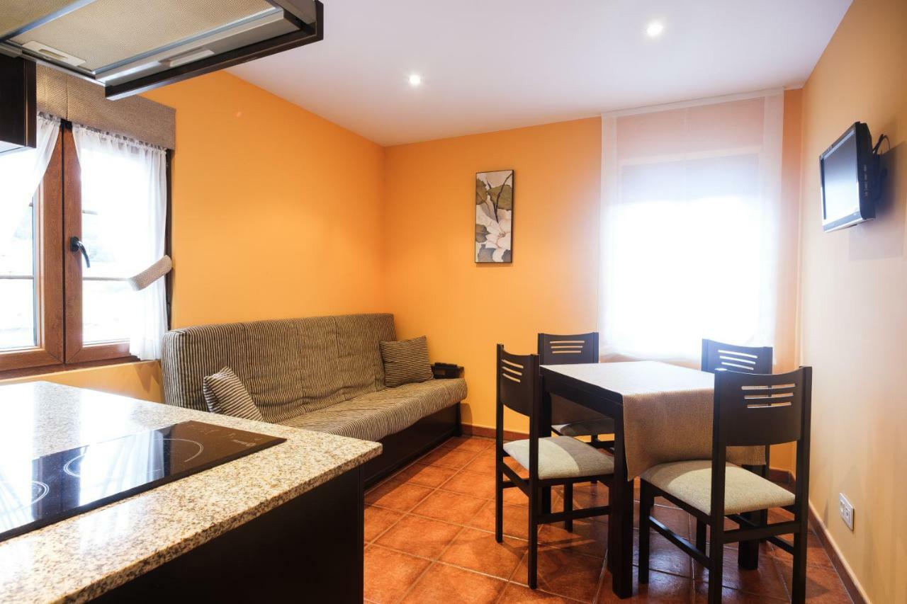 Apartamentos De Herminia Manzaneda  Экстерьер фото