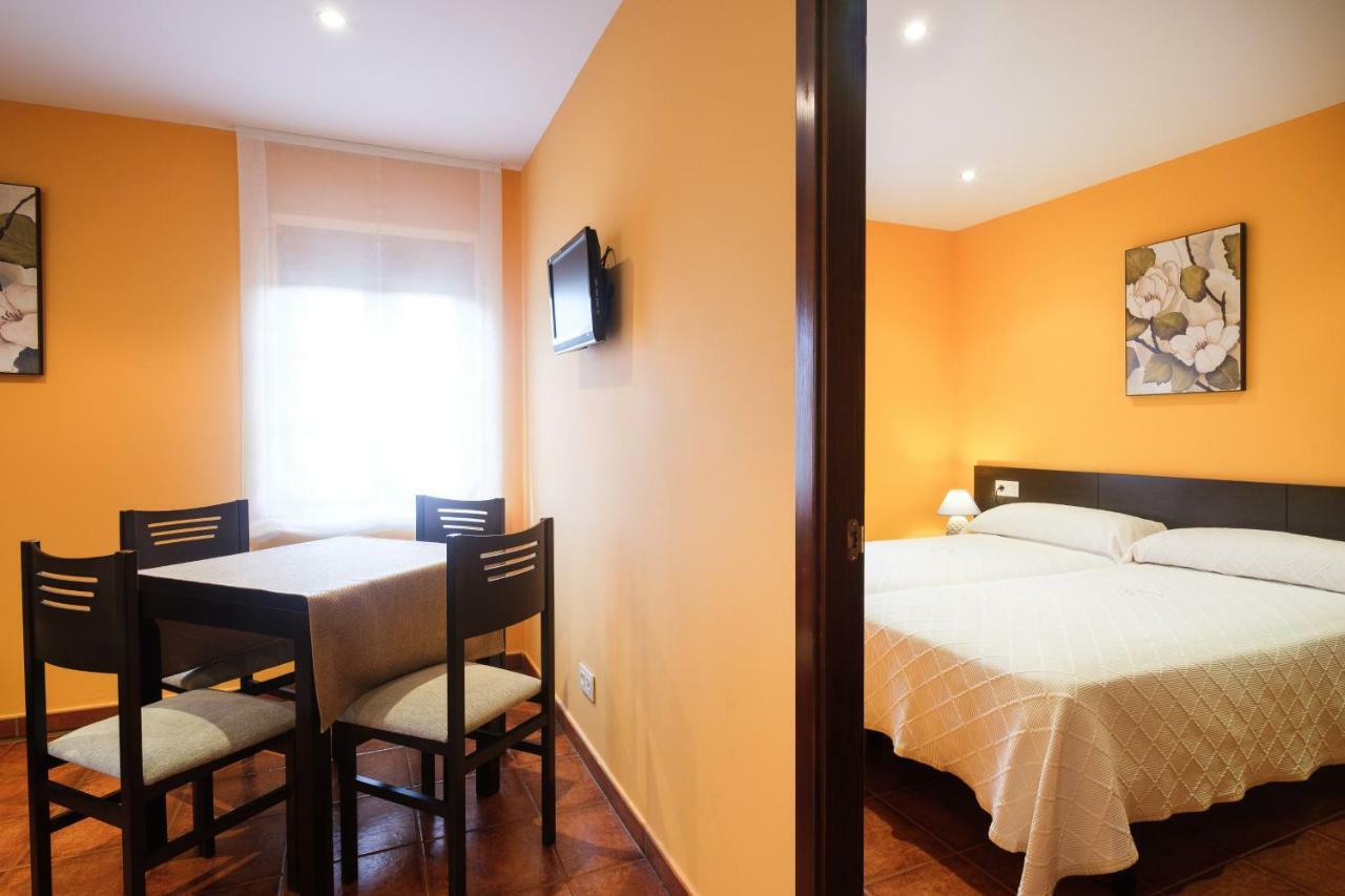 Apartamentos De Herminia Manzaneda  Экстерьер фото