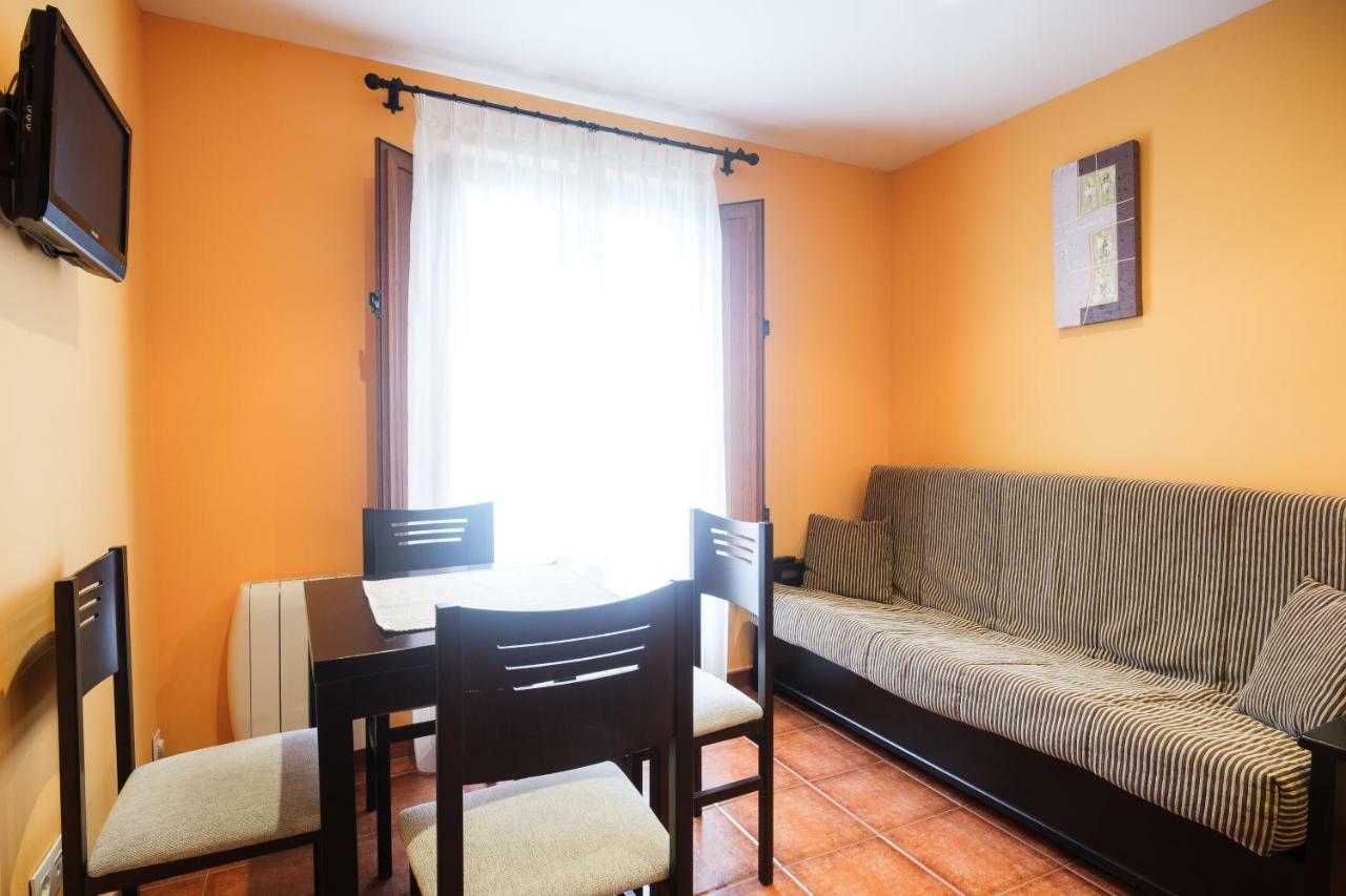 Apartamentos De Herminia Manzaneda  Экстерьер фото