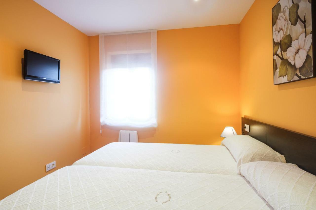 Apartamentos De Herminia Manzaneda  Экстерьер фото