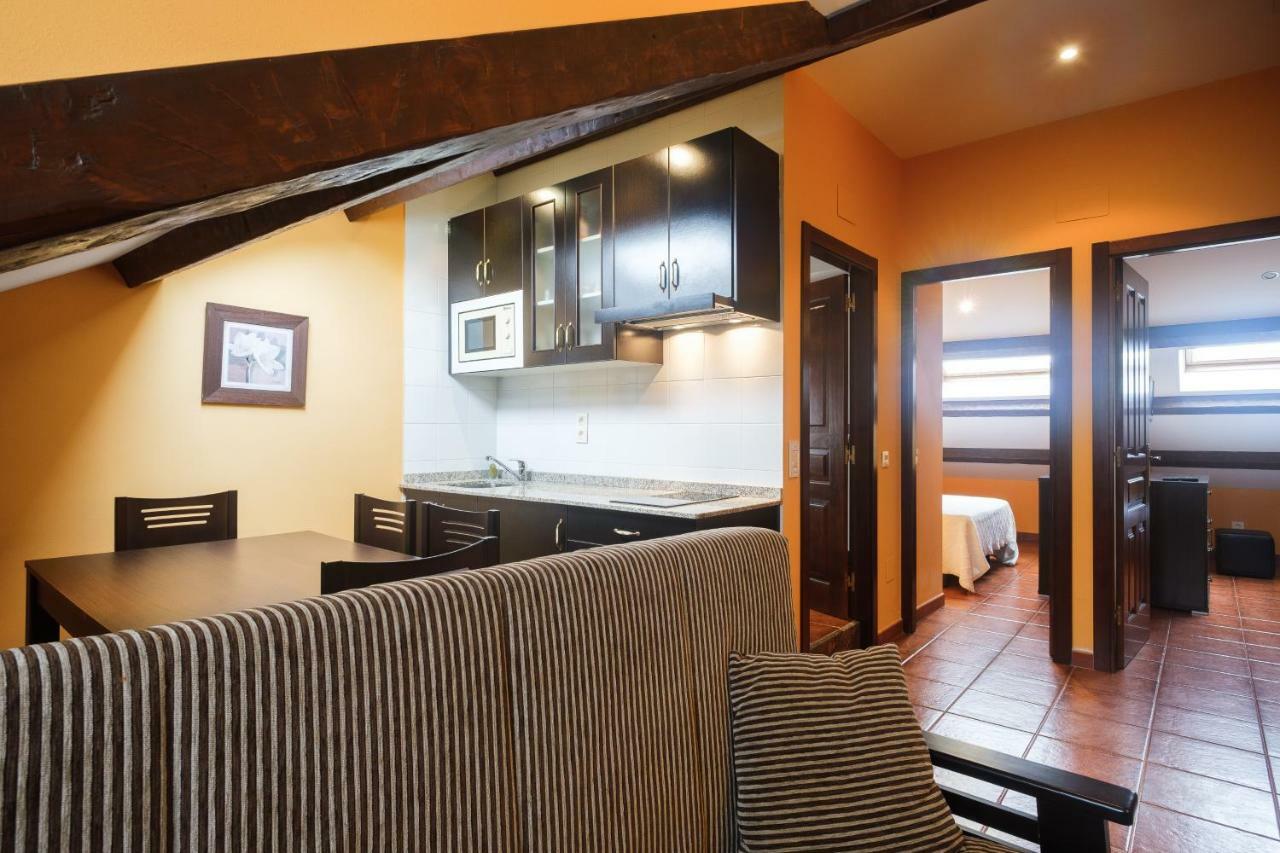 Apartamentos De Herminia Manzaneda  Экстерьер фото